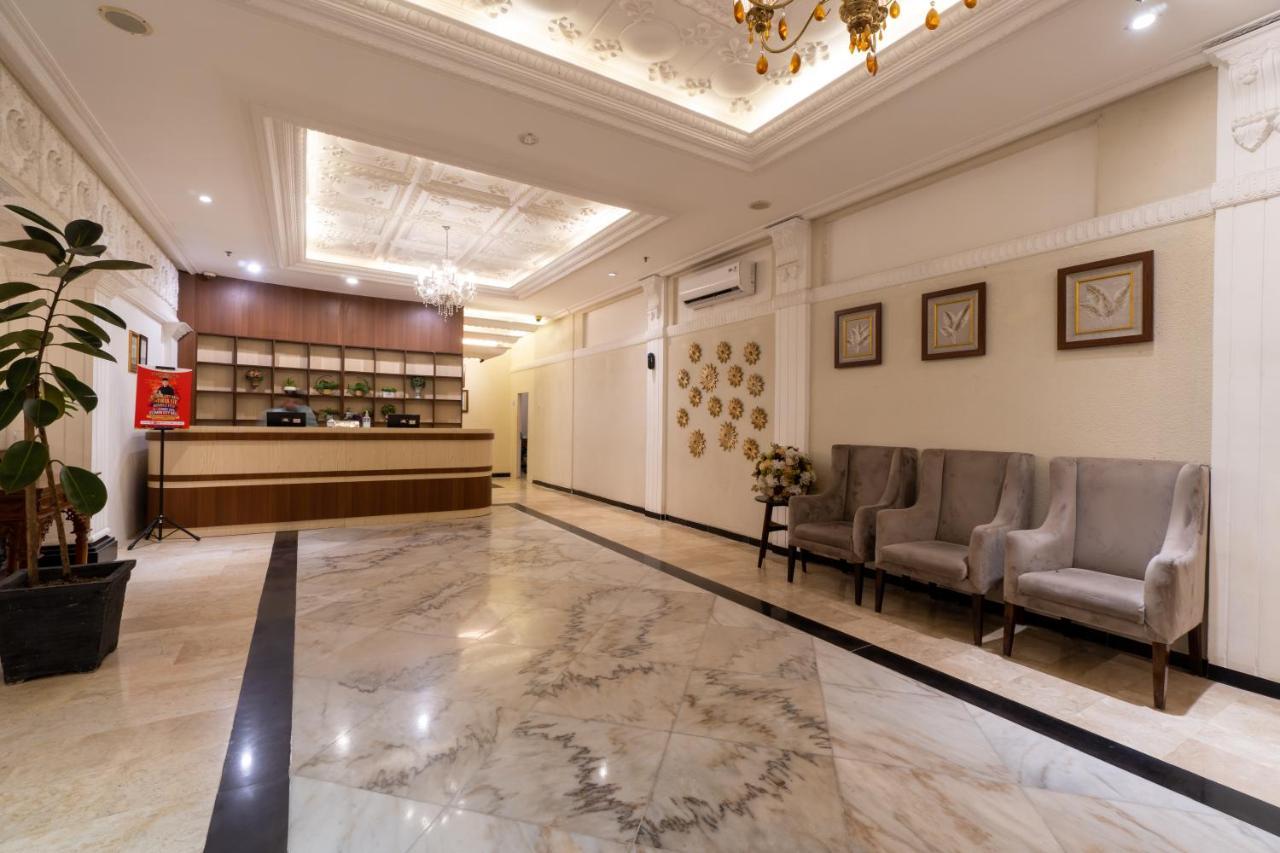 D'Salvatore Boutique Hotel Yogyakarta Maguwo Exterior foto