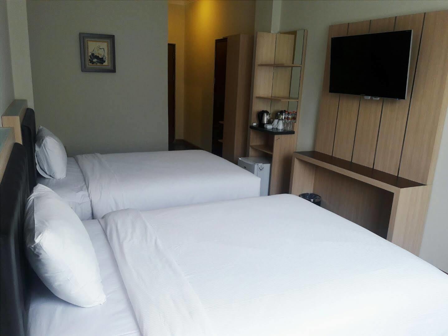 D'Salvatore Boutique Hotel Yogyakarta Maguwo Exterior foto