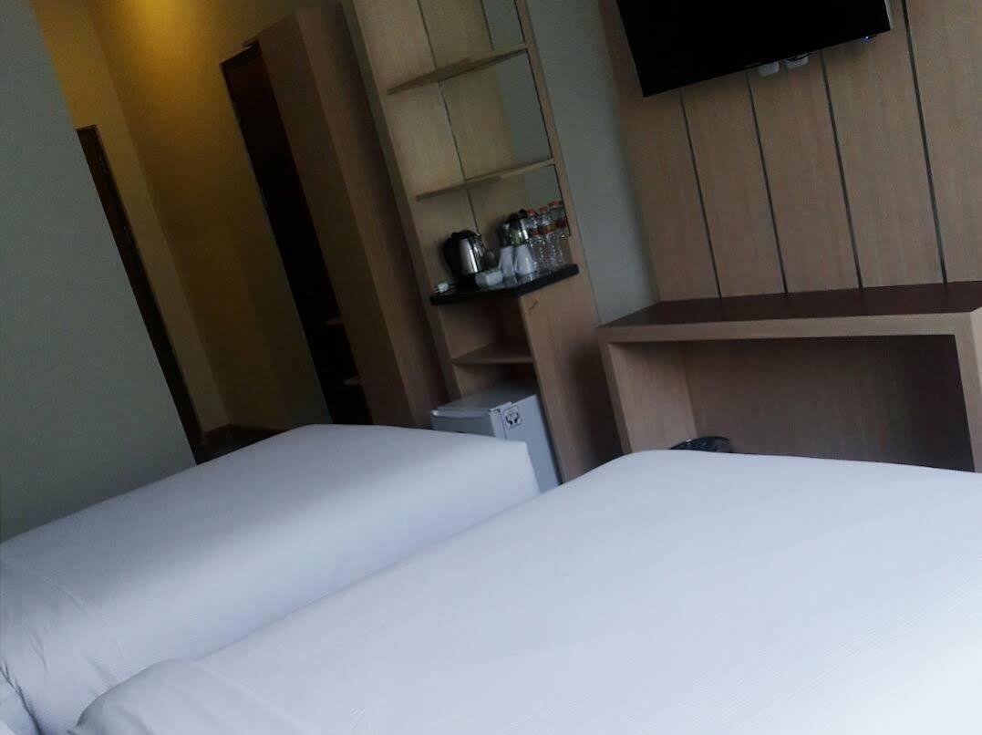 D'Salvatore Boutique Hotel Yogyakarta Maguwo Exterior foto